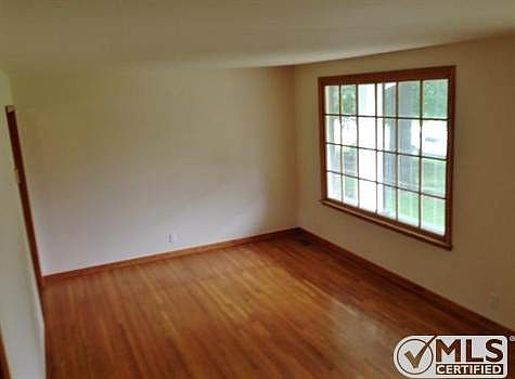 3rd image of 516 Aurelia Lynn Dr