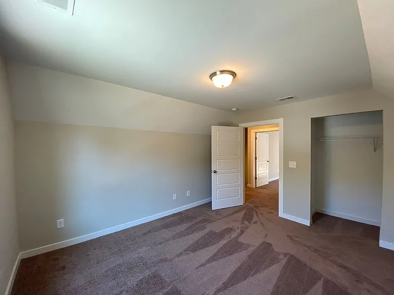 7937 Saint James Dr — Photo 27