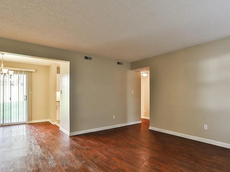 1608 Redbird Cv — Photo 4