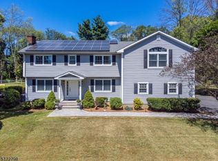 21 Melrose Dr, Chester, NJ 07930