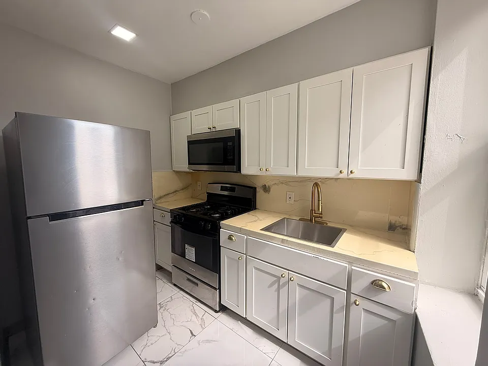 127 Wade St #13E