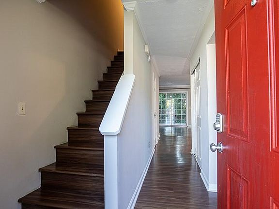 2nd image of 3984 Bayside Cir