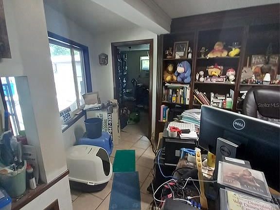 5th image of 108 E Jinkins Cir