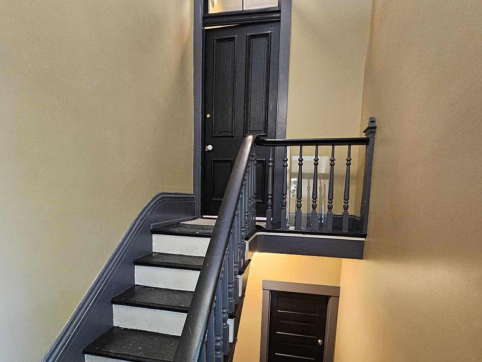 Private Entrance