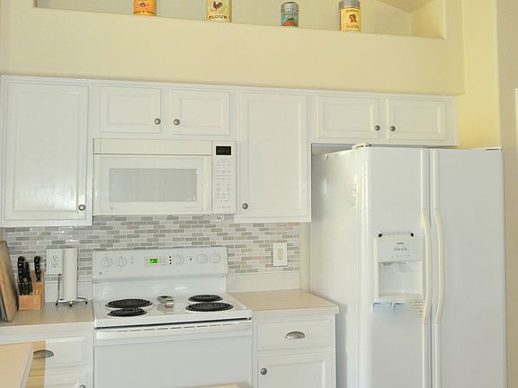 4th image of 9551 Myrtle Creek Ln