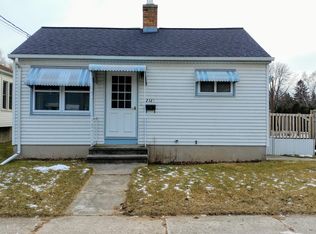 2321 12th St, Two Rivers, WI 54241