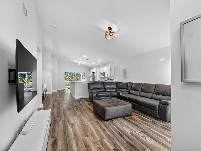 1891 Oak Berry Cir — Photo 5