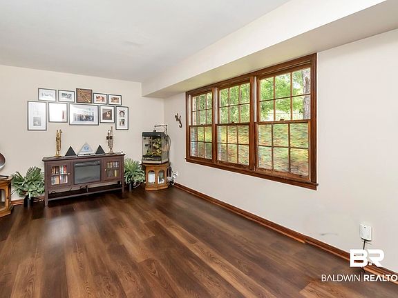 5th image of 4605 Brookmoor Dr