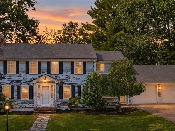 43 Chatham Rd, Norwood, MA 02062