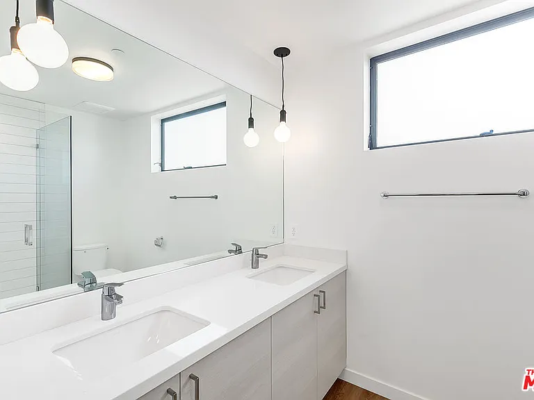 747 Lillian Way #7 — Photo 20