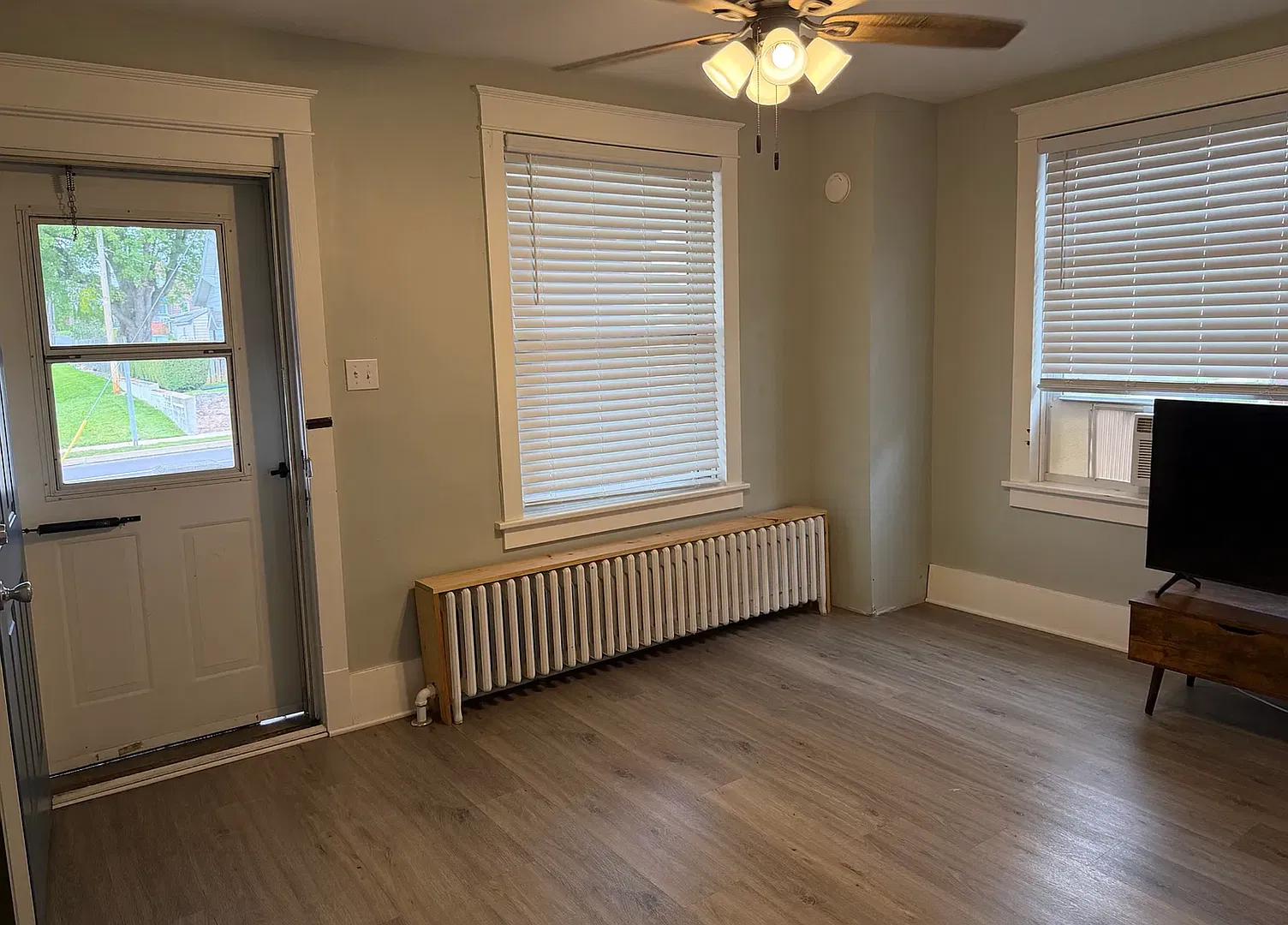 834 West Main Street — Photo 3