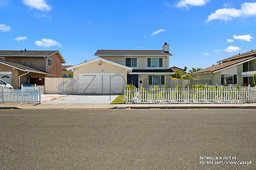 4574 Ellen Way Photo 1