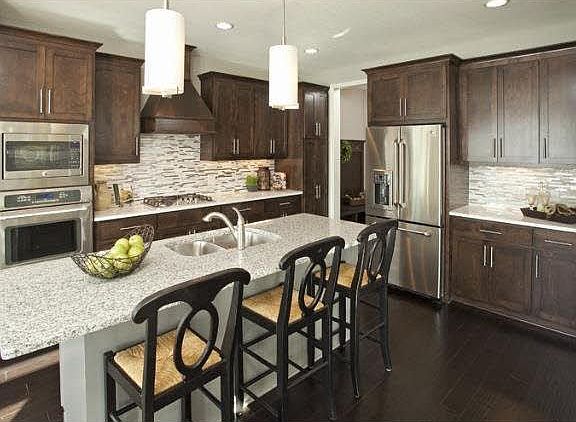 3rd image of 5285 Niagra Lane N