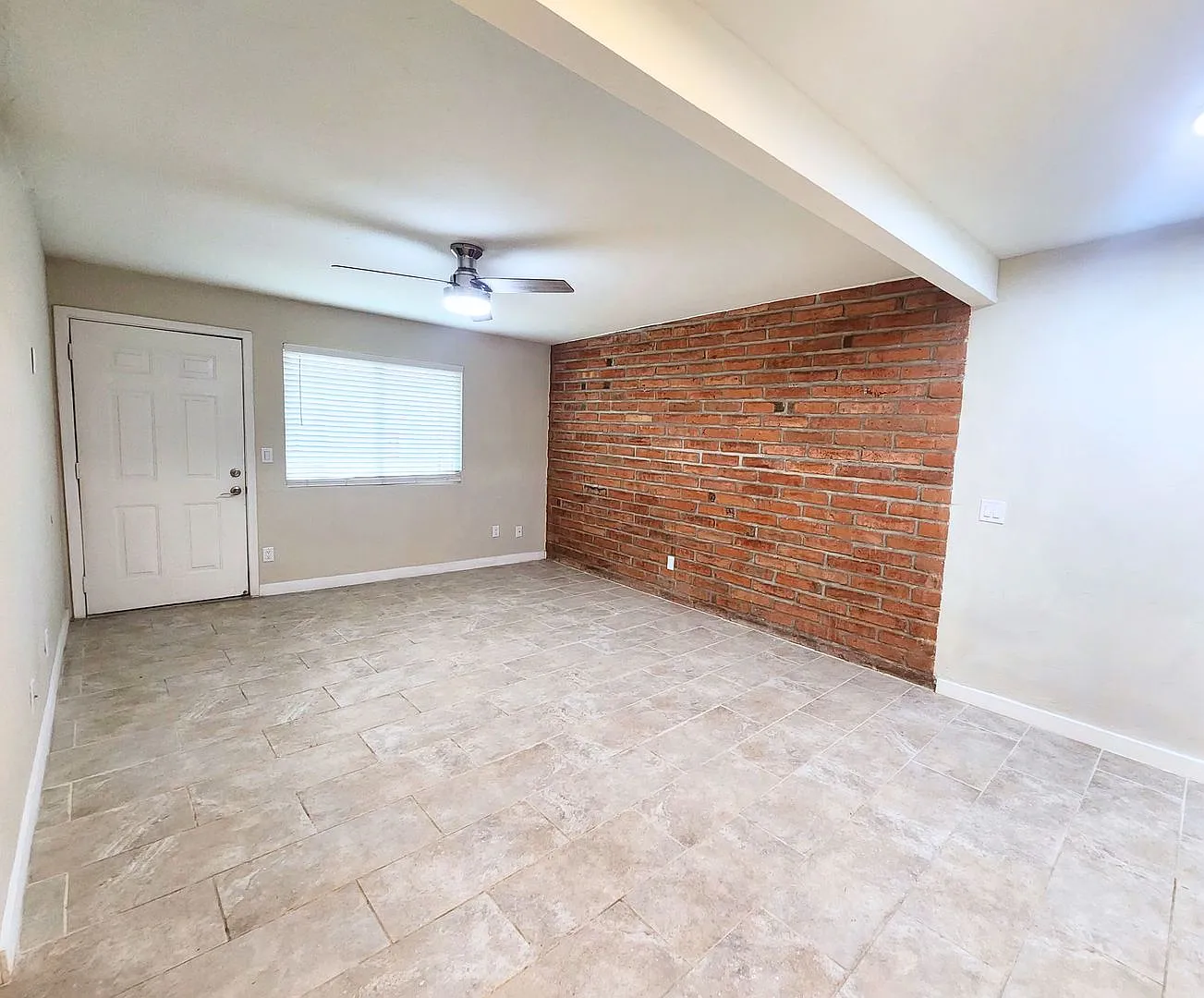 501 E Glenn St. — Photo 3