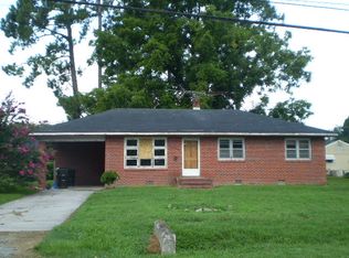 1307 Herrington Rd, Elizabeth City, NC 27909