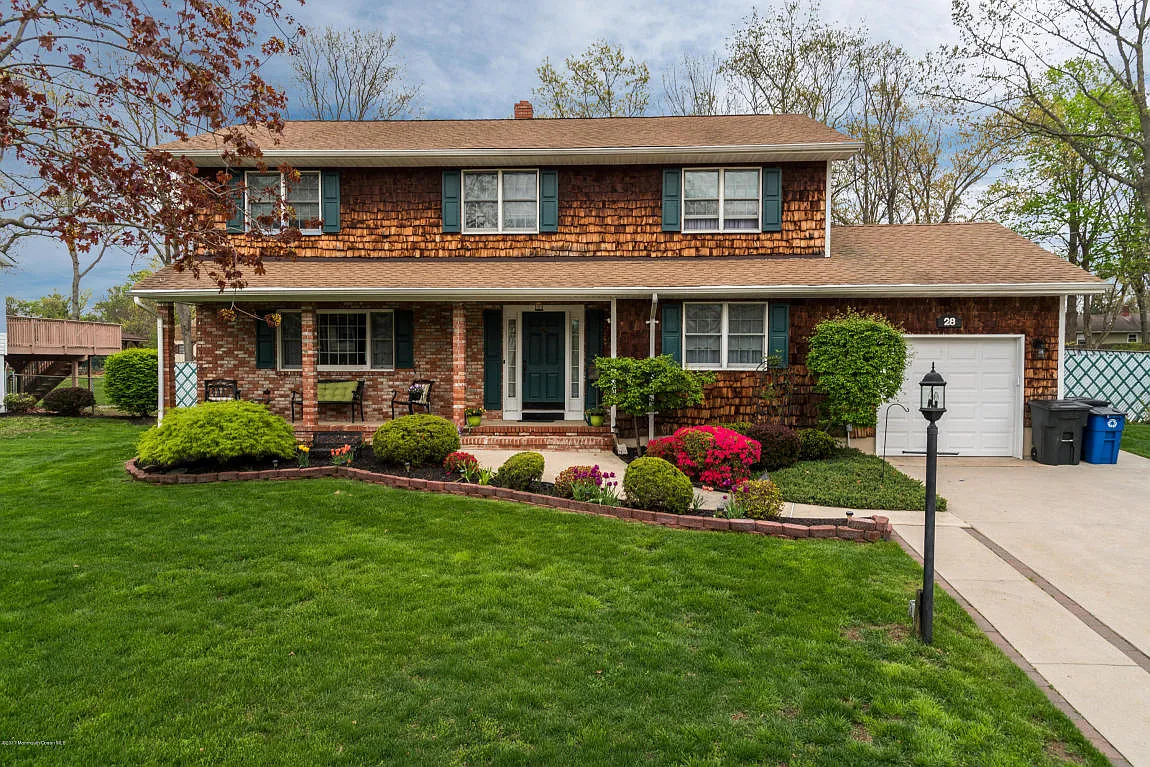 28 Brunswick Dr photo 1