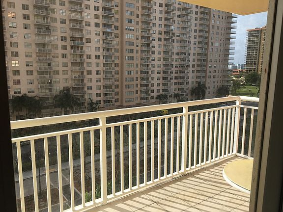 3rd image of 251 174th St APT 711
