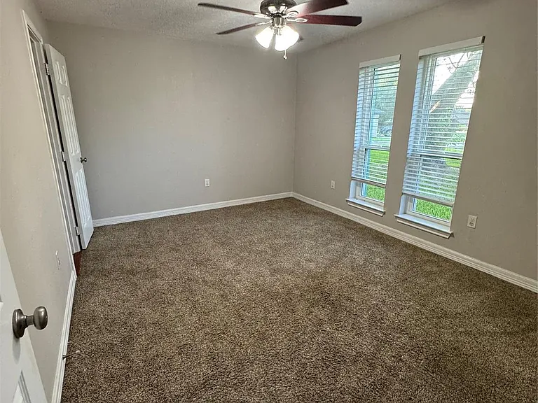16510 Oxnard Ln — Photo 23