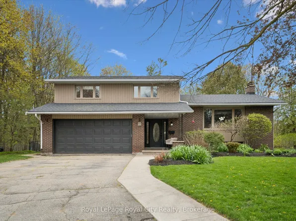 22 Crestwood Dr, Cambridge, ON N1S 3N9
