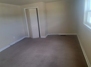 110 E 1st Ave, Derry, PA 15627