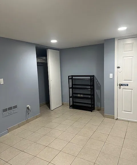 2136 Barnum Ave — Photo 2