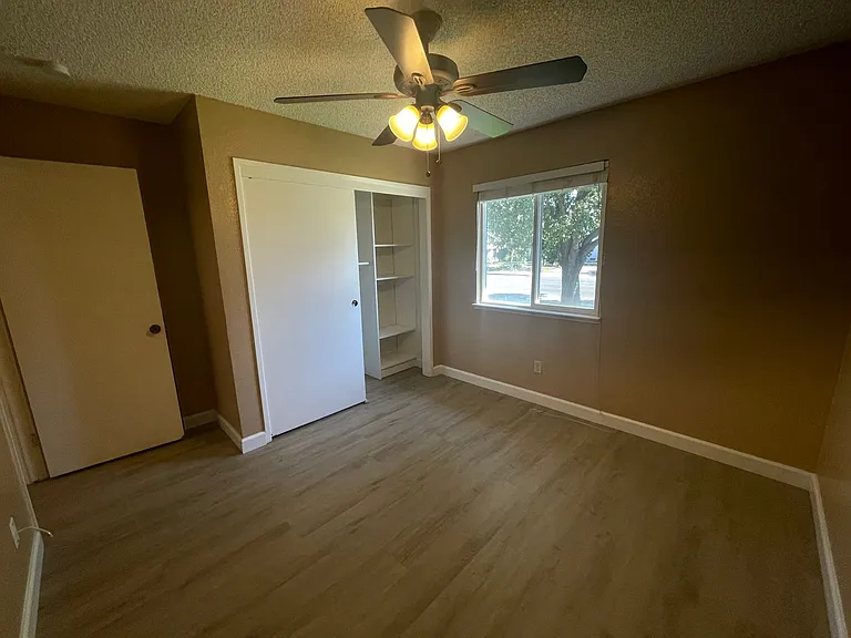 3233 Nightingale Dr — Photo 26