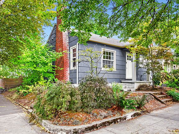 4th image of 8435 SE 15th Ave