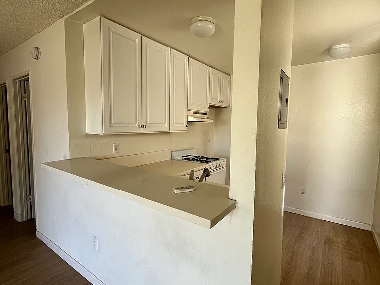 11438 Killion St #2 — Photo 15
