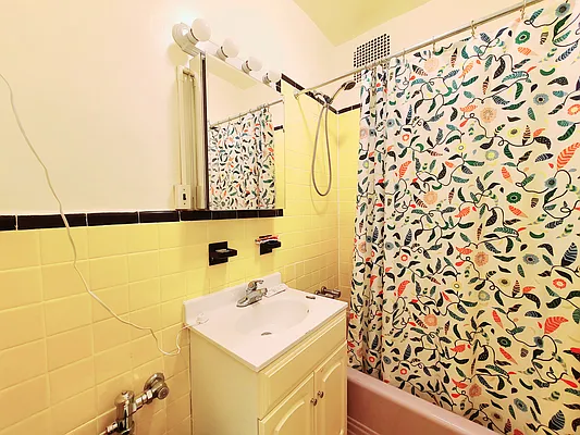 Rented by Ideal Properties Group | media 9