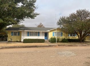 110 W 6th St, Amherst, TX 79312