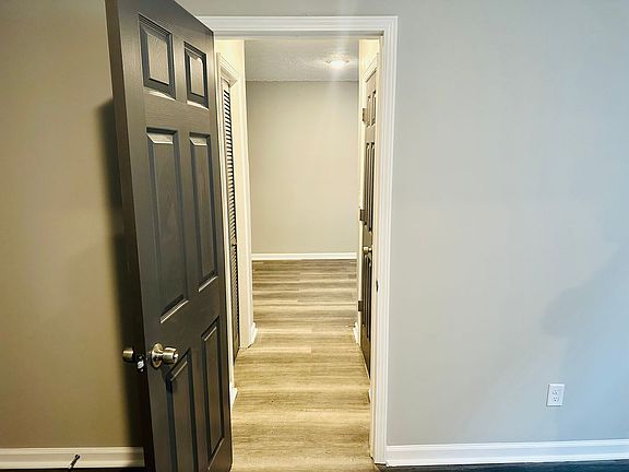 5th image of 3330 N Meridian St APT 111