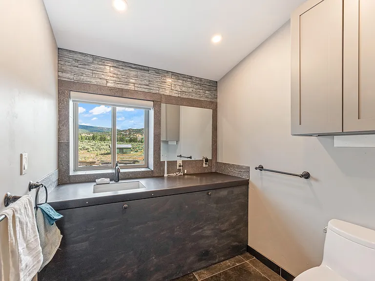 10242 SE Sundown Ln — Photo 16