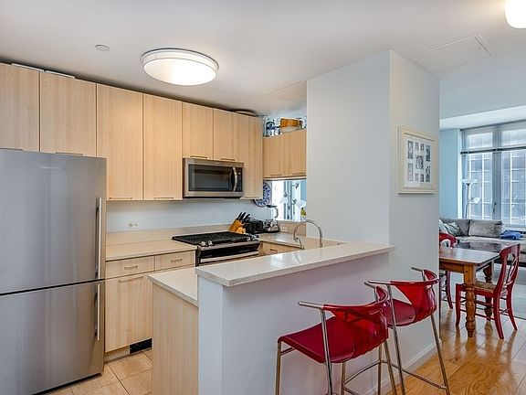 4th image of 601 W 57th St APT 11M