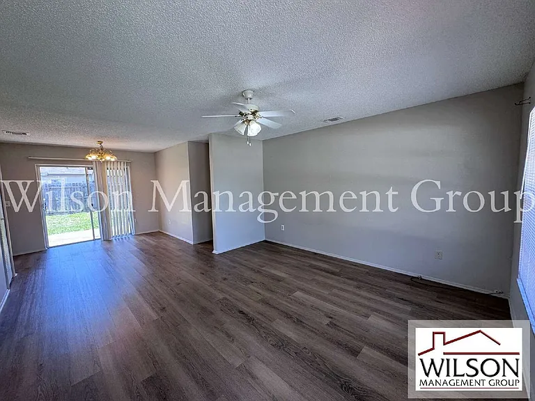 321 Northern Durango Ave — Photo 3
