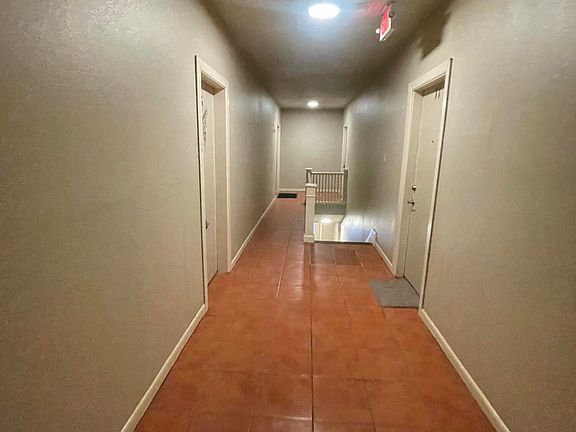 4th image of 705 N Saint Vrain St #9