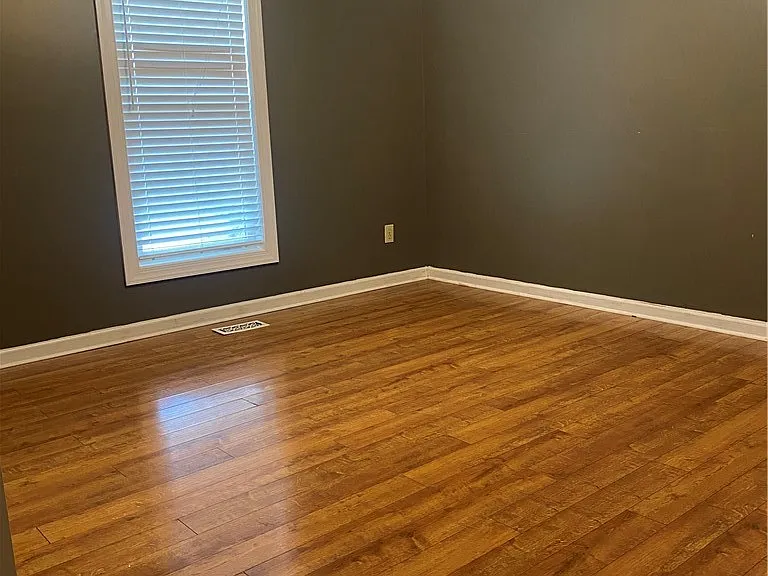 1728 Empress Ln — Photo 4