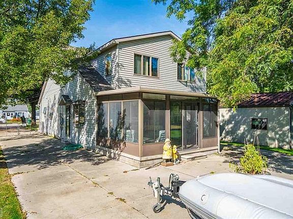 5th image of 39664 Shoreline Dr