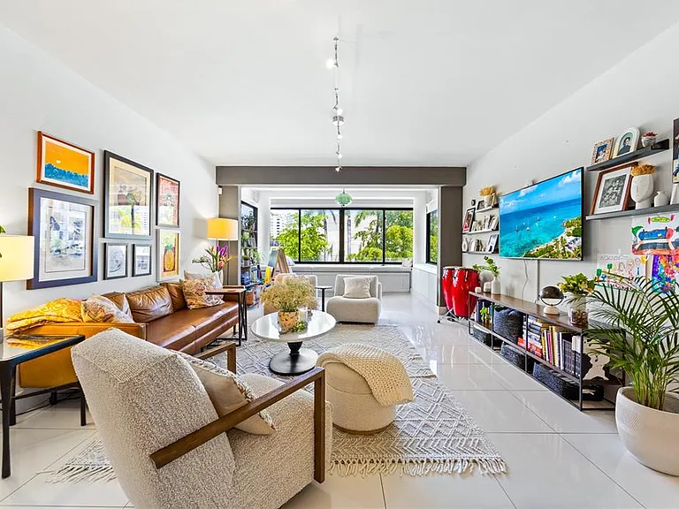 1504 Avenue Ashford Cond Sea Vw #2C — Photo 6