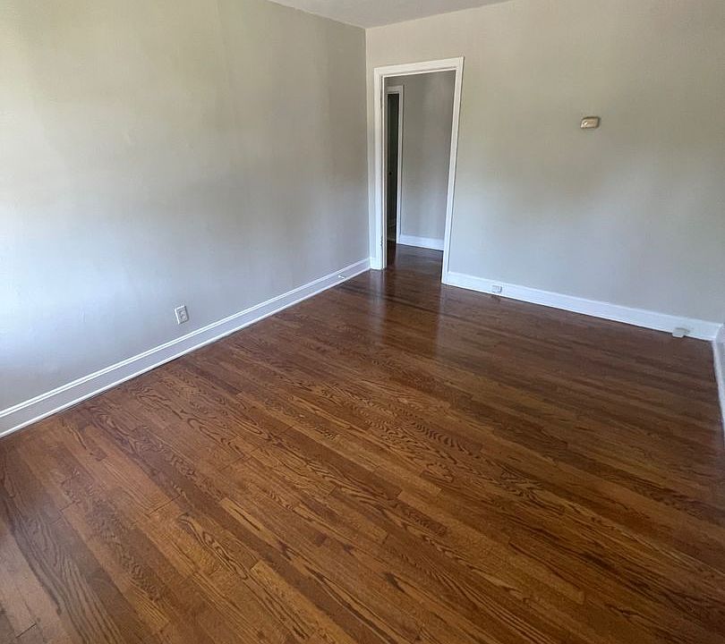1st image of 1409 W 1st St #0