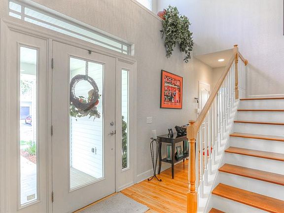 2nd image of 2906 Bayshore Vista Dr