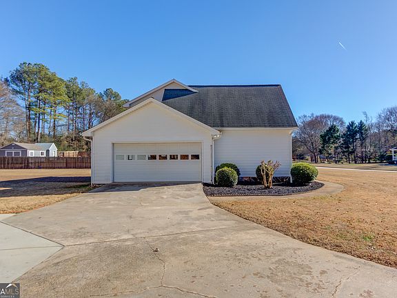 2nd image of 1416 Kingston Way