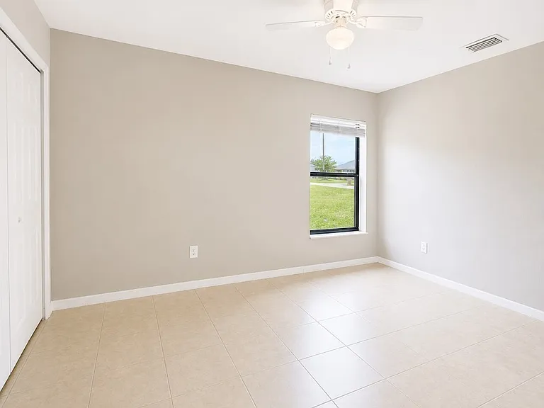 525 SE 4th Terrace Cpe — Photo 11