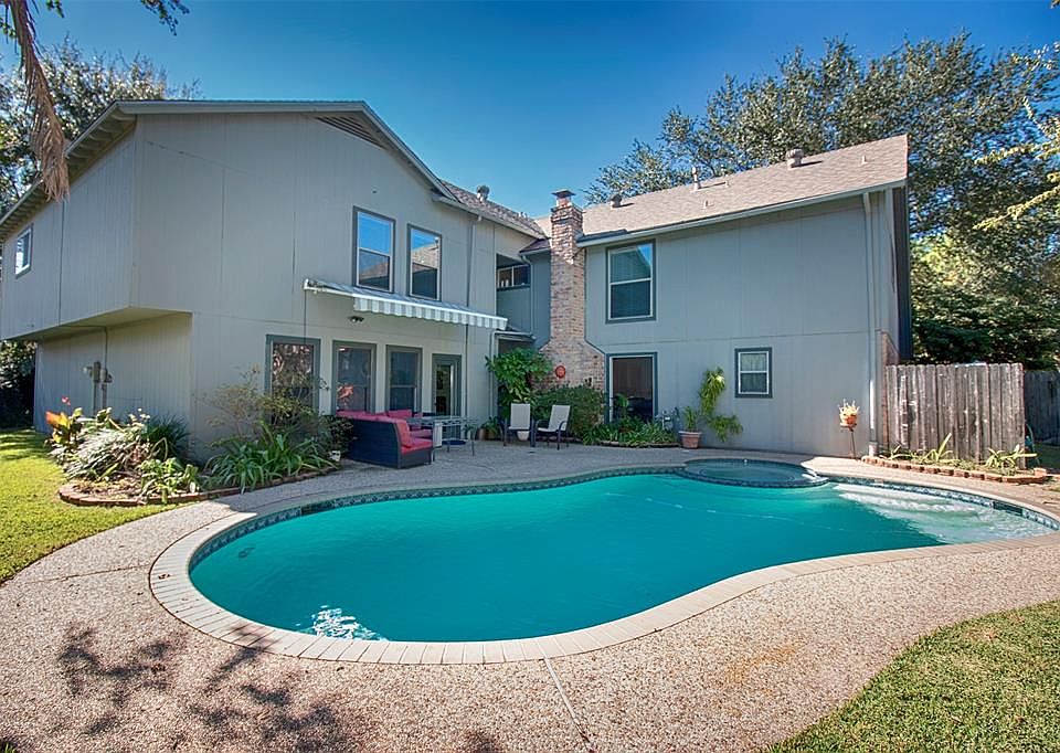 1st image of 20507 Park Pine Dr