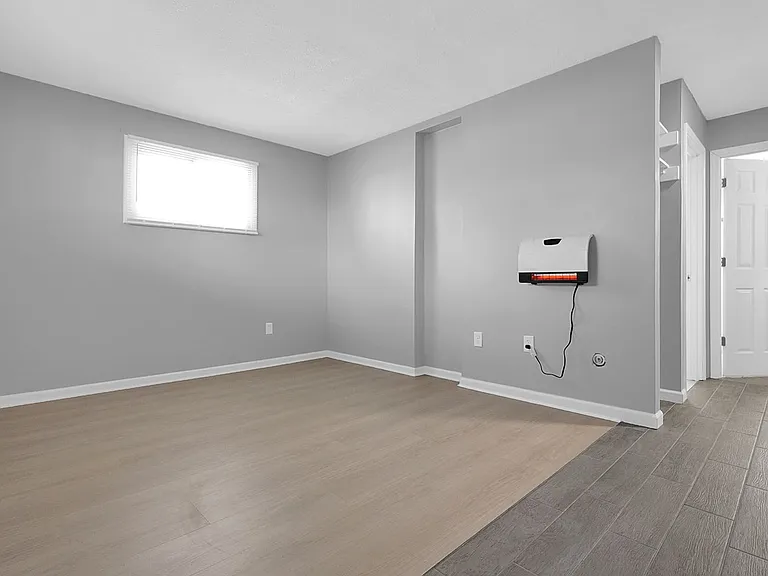 180 N Sylvan Ave #H — Photo 3