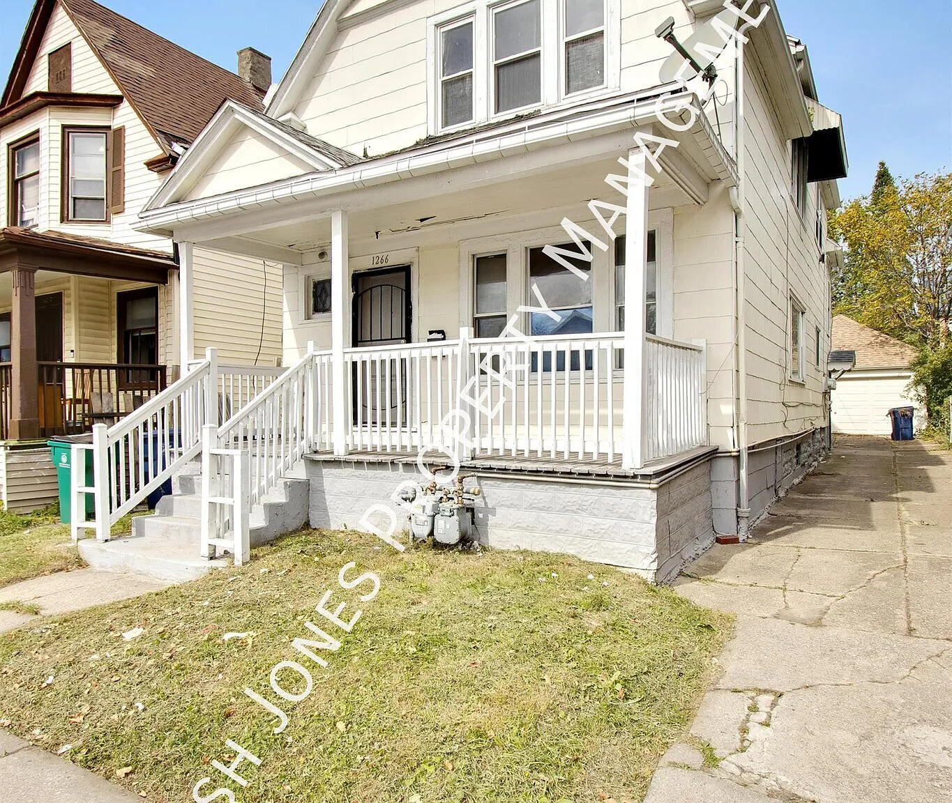 1 bed, $1,000 — Photo 1