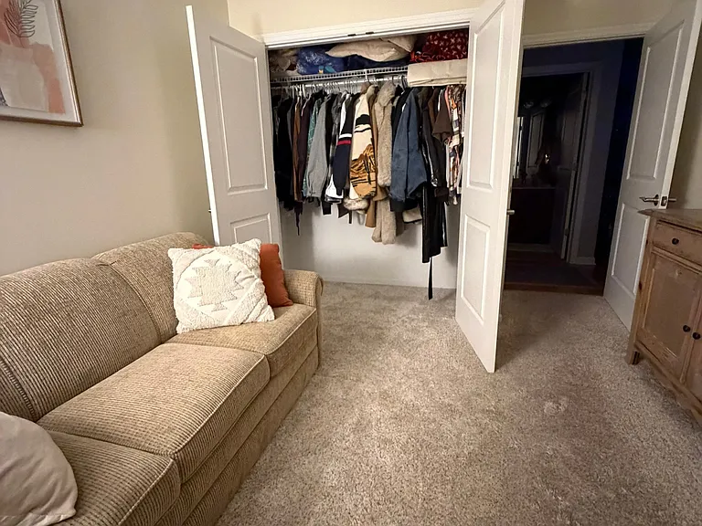 2472 W Foster Ave #405 — Photo 4