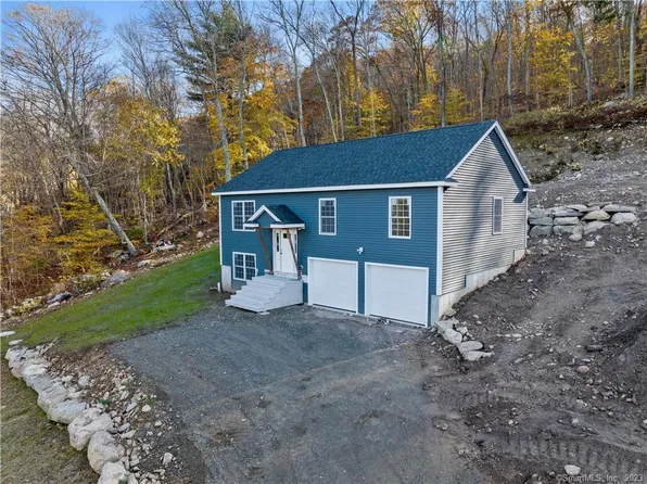 356 Leffingwell Road, Montville, CT 06382