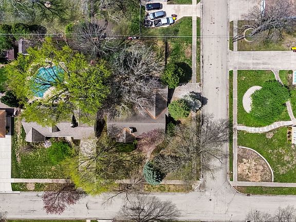5th image of 810 Woodlane Ave