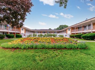 Manor House Apartments, Warren, MI 48093