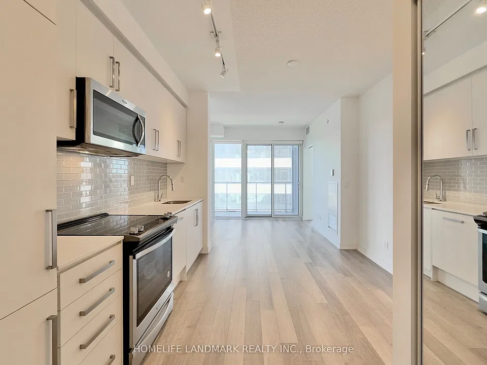 5180 Yonge St #704